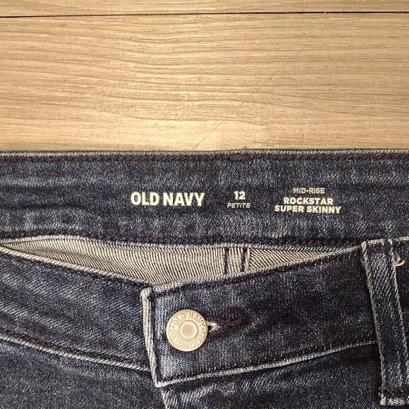 Old Navy Dark Skinny Jeans - Picture 2 of 4